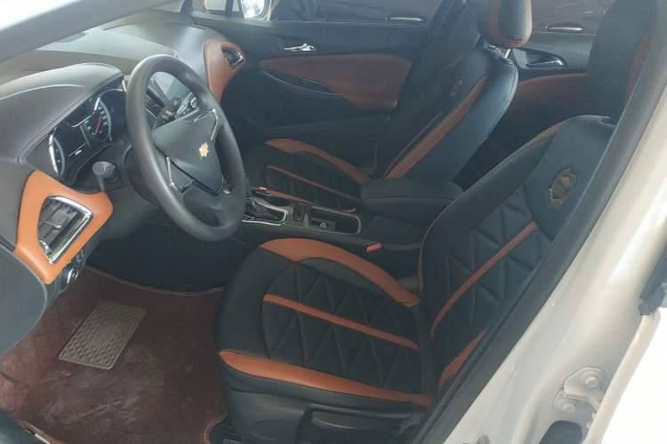 Used Chevrolet Cruze 2017 1.5L Automatic Pioneer Sunroof Edition Left Front Seat
