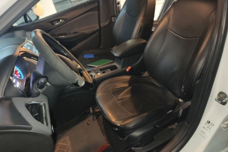 Used Chevrolet Cruze 2017 1.5L Automatic Pioneer Sunroof Edition Left Front Seat