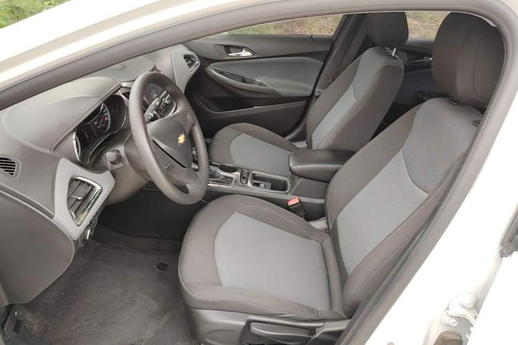 Used Chevrolet Cruze 2017 1.5L Automatic Pioneer Sunroof Edition Left Front Seat