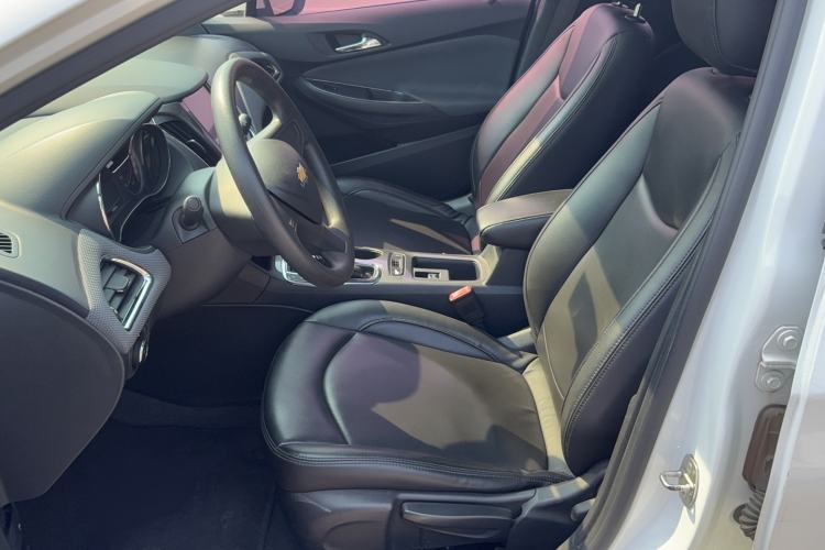 Used Chevrolet Cruze 2017 1.5L Automatic Pioneer Sunroof Edition Left Front Seat