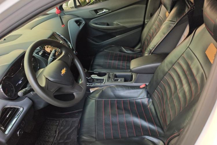 Used Chevrolet Cruze 2017 1.5L Automatic Pioneer Sunroof Edition Left Front Seat