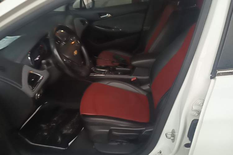 Used Chevrolet Cruze 2017 1.5L Automatic Pioneer Sunroof Edition Left Front Seat
