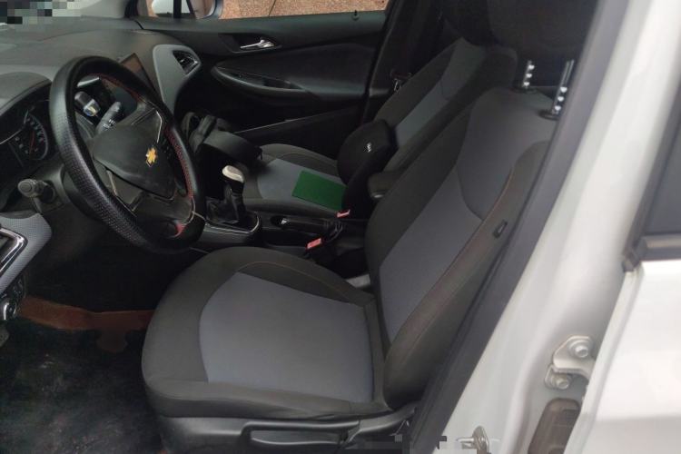 Used Chevrolet Cruze 2017 1.5L Manual Pioneer Edition Left Front Seat