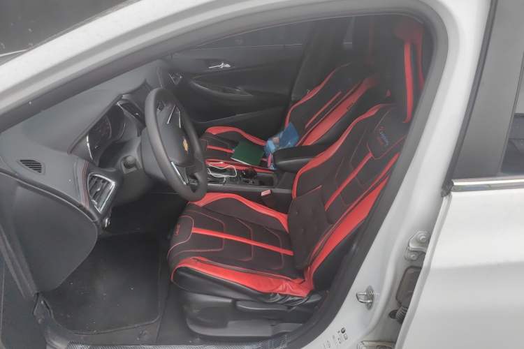 Used Chevrolet Cruze 2017 1.5L Automatic Pioneer Sunroof Edition Left Front Seat