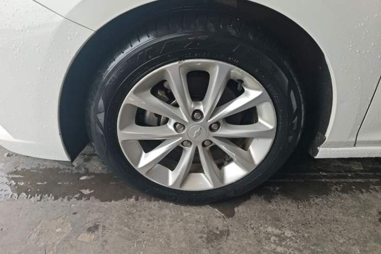 Used Chevrolet Cruze 2017 1.5L Automatic Xuanfeng Edition Left Front Wheel Hub