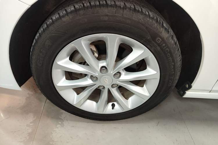 Used Chevrolet Cruze 2017 1.5L Automatic Xuanfeng Edition Left Front Wheel Hub