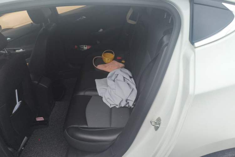 Used Chevrolet Cruze 2017 1.5L Automatic Pioneer Sunroof Edition Left Rear Seat