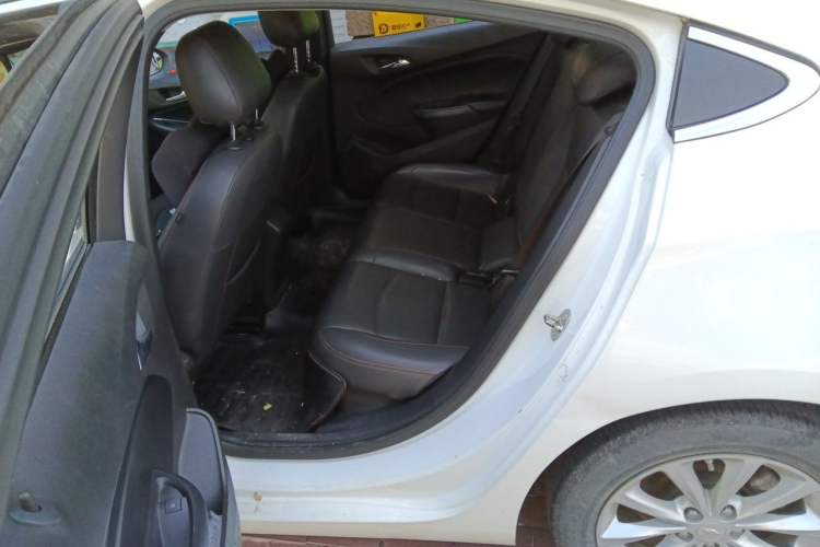 Used Chevrolet Cruze 2017 1.5L Automatic Pioneer Sunroof Edition Left Rear Seat