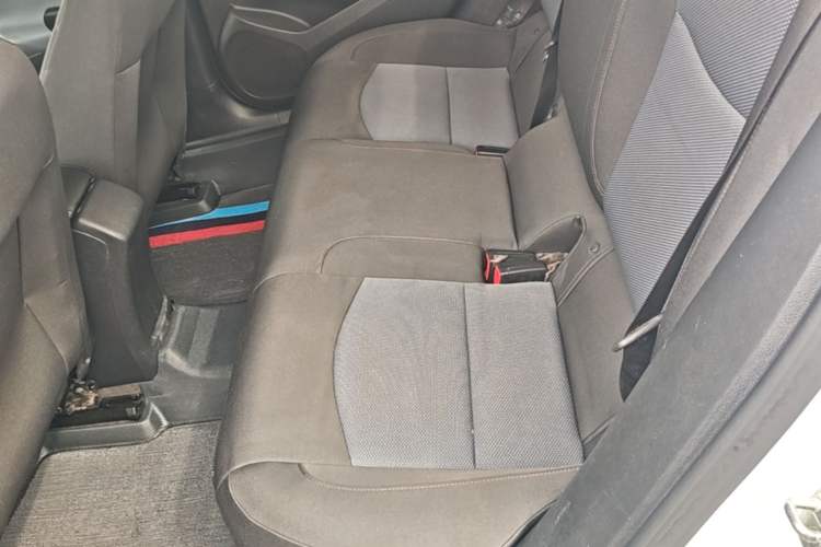 Used Chevrolet Cruze 2017 1.5L Automatic Pioneer Sunroof Edition Left Rear Seat
