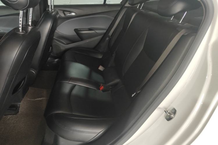 Used Chevrolet Cruze 2017 1.5L Automatic Pioneer Sunroof Edition Left Rear Seat