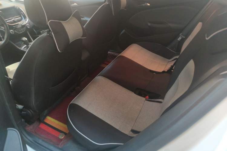 Used Chevrolet Cruze 2017 1.5L Automatic Pioneer Sunroof Edition Left Rear Seat