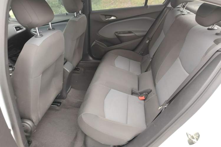 Used Chevrolet Cruze 2017 1.5L Automatic Pioneer Sunroof Edition Left Rear Seat