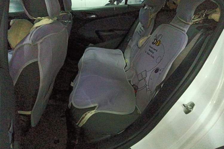 Used Chevrolet Cruze 2017 1.5L Automatic Pioneer Sunroof Edition Left Rear Seat