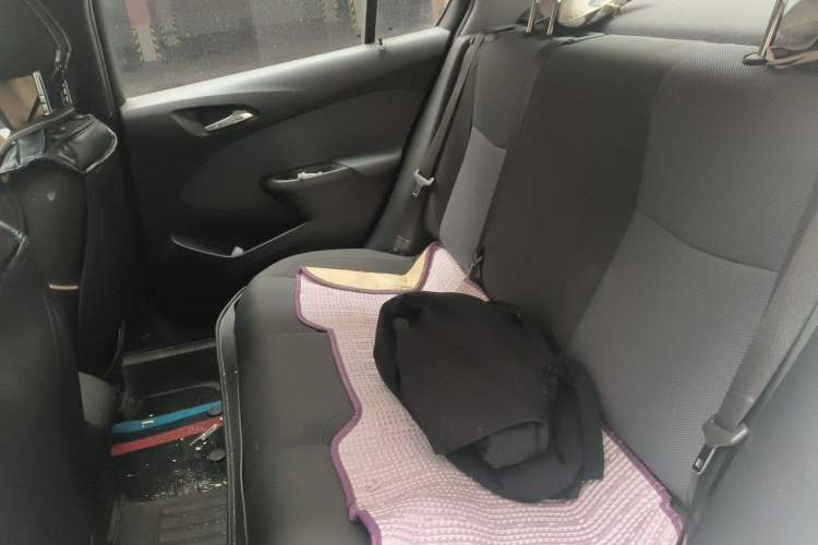 Used Chevrolet Cruze 2017 1.5L Hatchback Automatic Pioneer Sunroof Edition Left Rear Seat