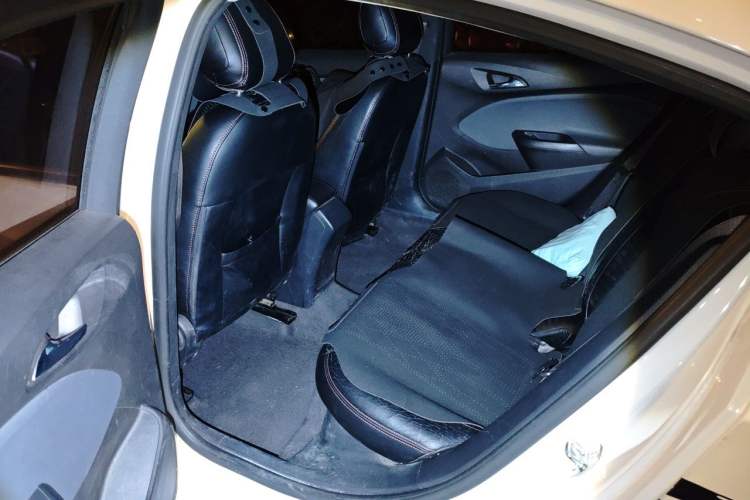 Used Chevrolet Cruze 2017 1.5L Automatic Pioneer Sunroof Edition Left Rear Seat