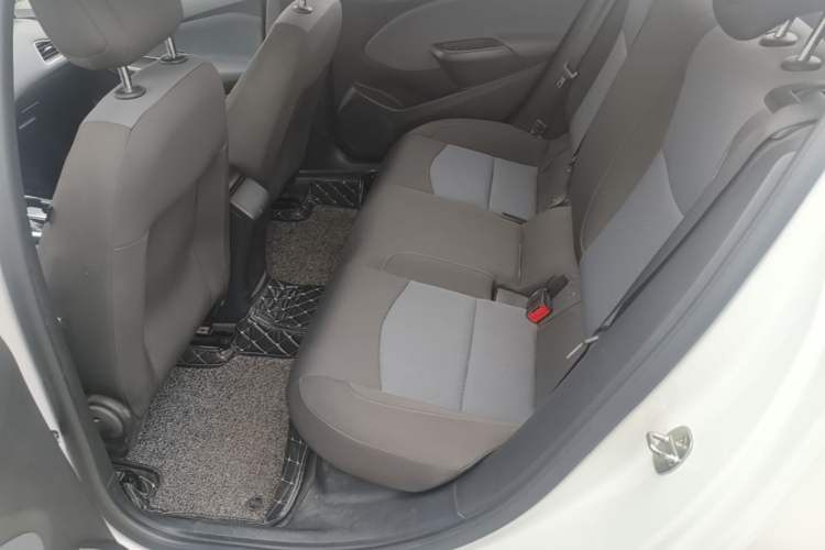 Used Chevrolet Cruze 2017 1.5L Automatic Pioneer Sunroof Edition Left Rear Seat