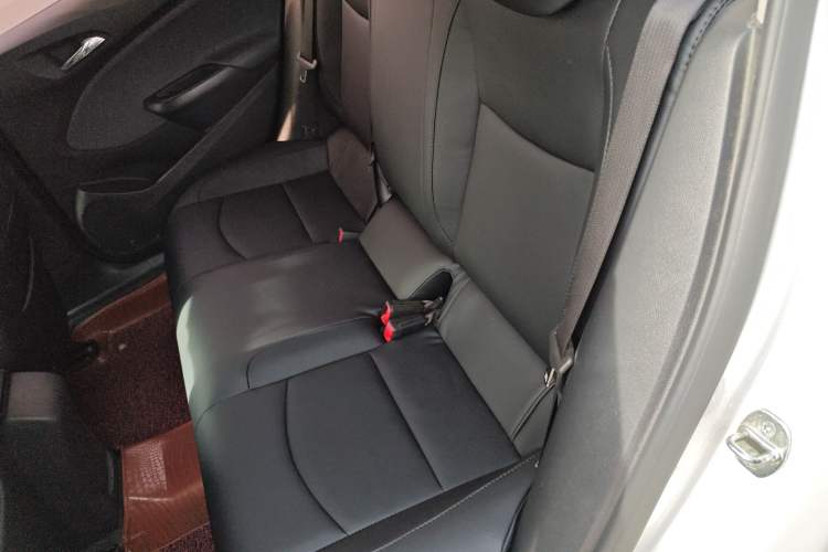 Used Chevrolet Cruze 2017 1.5L Automatic Pioneer Sunroof Edition Left Rear Seat