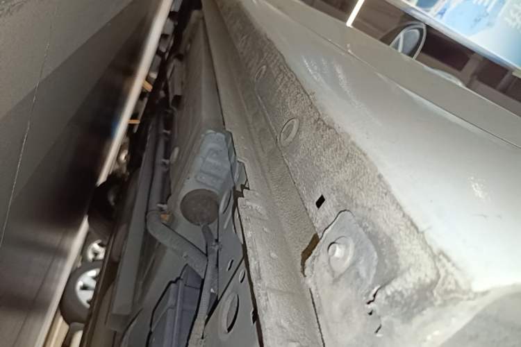 Used Chevrolet Cruze 2017 1.5L Manual Xuanfeng Edition Left Side Sill