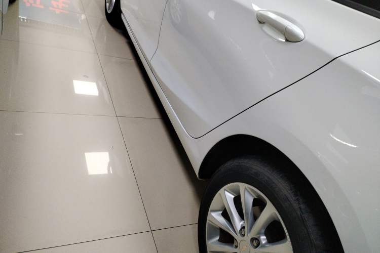 Used Chevrolet Cruze 2017 1.5L Automatic Pioneer Sunroof Edition Left Side Sill