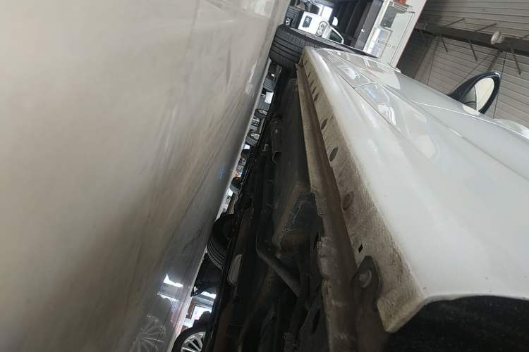 Used Chevrolet Cruze 2017 1.5L Automatic Pioneer Sunroof Edition Left Side Sill