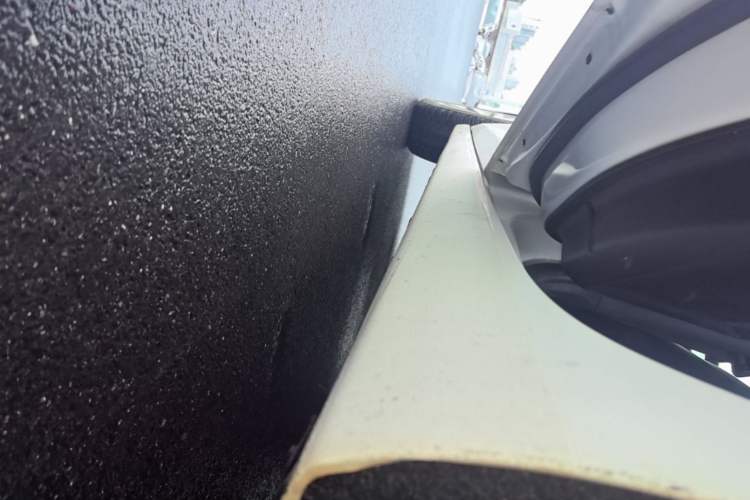 Used Chevrolet Cruze 2017 1.5L Automatic Pioneer Sunroof Edition Left Side Sill