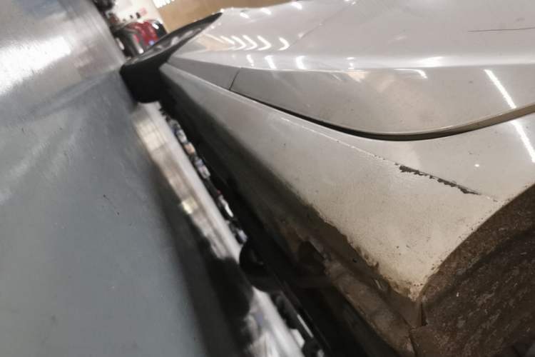Used Chevrolet Cruze 2017 1.5L Automatic Pioneer Sunroof Edition Left Side Sill