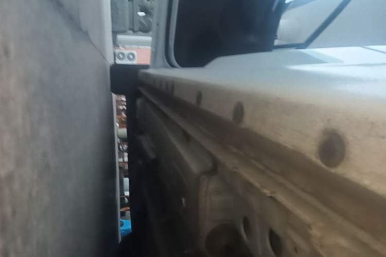 Used Chevrolet Cruze 2017 1.5L Automatic Pioneer Sunroof Edition Left Side Sill