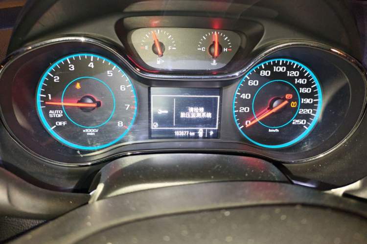 Used Chevrolet Cruze 2017 1.5L Automatic Pioneer Sunroof Edition Odometer Close Up