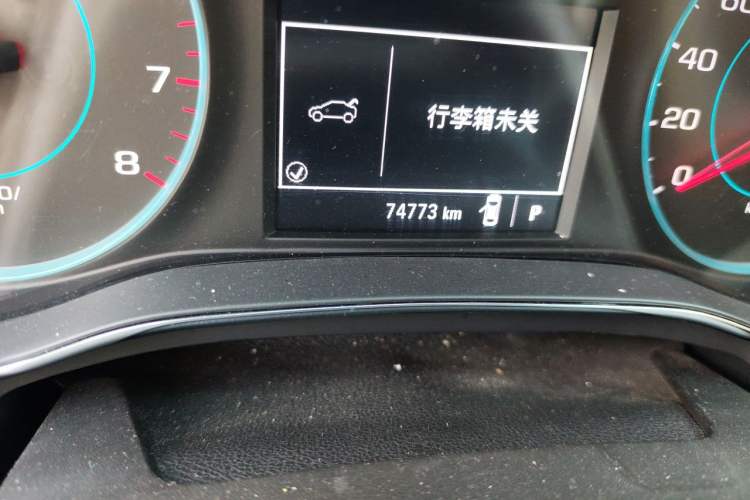 Used Chevrolet Cruze 2017 1.5L Automatic Pioneer Sunroof Edition Odometer Close Up