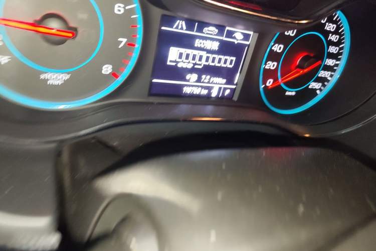 Used Chevrolet Cruze 2017 1.5L Automatic Pioneer Sunroof Edition Odometer Close Up