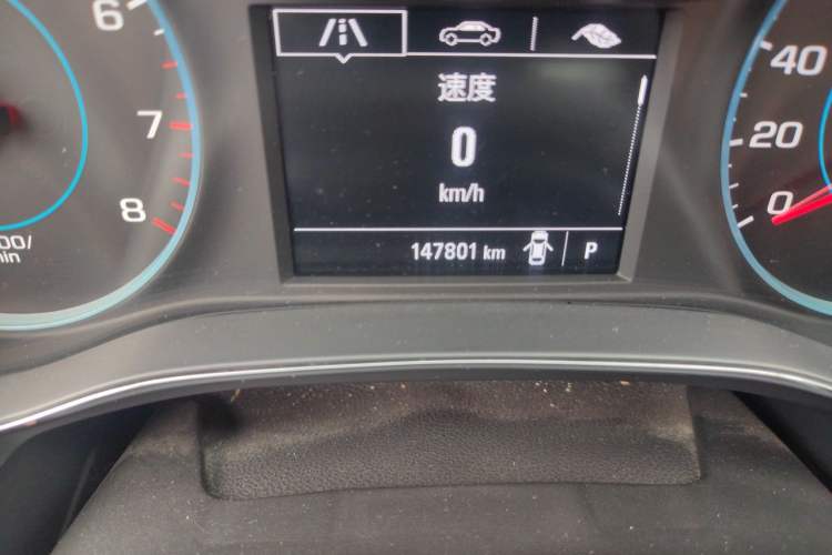Used Chevrolet Cruze 2017 1.5L Automatic Pioneer Sunroof Edition Odometer Close Up