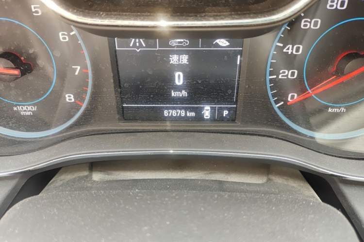 Used Chevrolet Cruze 2017 1.5L Automatic Pioneer Sunroof Edition Odometer Close Up