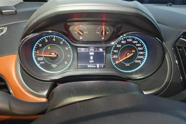 Used Chevrolet Cruze 2017 1.5L Automatic Pioneer Sunroof Edition Odometer Close Up