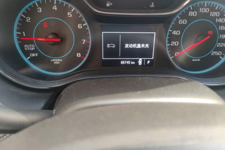 Used Chevrolet Cruze 2017 1.5L Automatic Pioneer Sunroof Edition Odometer Close Up