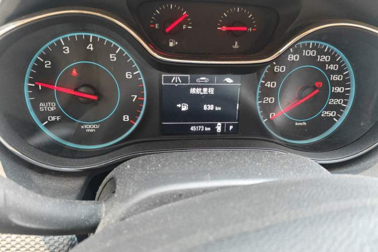 Used Chevrolet Cruze 2017 1.5L Automatic Pioneer Sunroof Edition Odometer Close Up