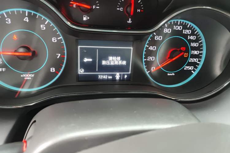 Used Chevrolet Cruze 2017 1.5L Automatic Pioneer Sunroof Edition Odometer Close Up