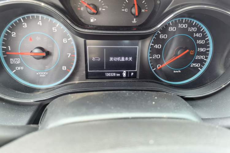 Used Chevrolet Cruze 2017 1.5L Automatic Pioneer Sunroof Edition Odometer Close Up