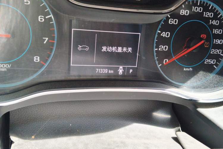 Used Chevrolet Cruze 2017 1.5L Automatic Pioneer Sunroof Edition Odometer Close Up