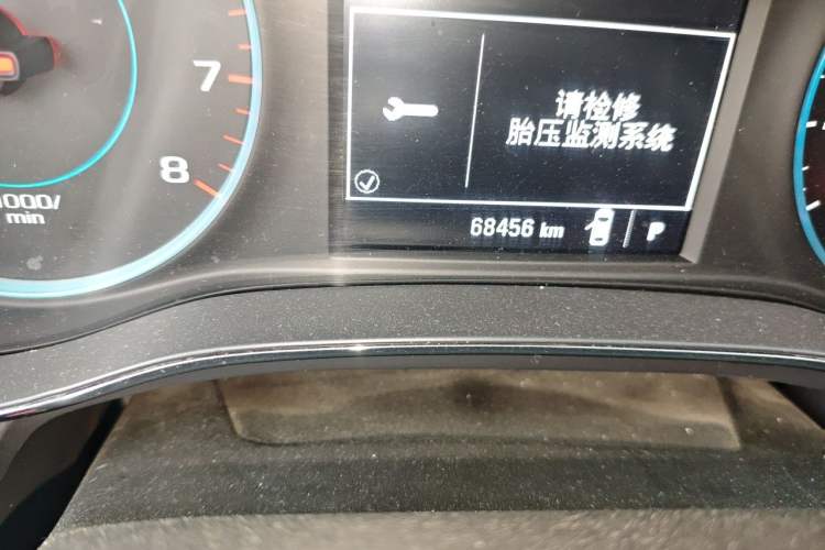 Used Chevrolet Cruze 2017 1.5L Automatic Pioneer Sunroof Edition Odometer Close Up