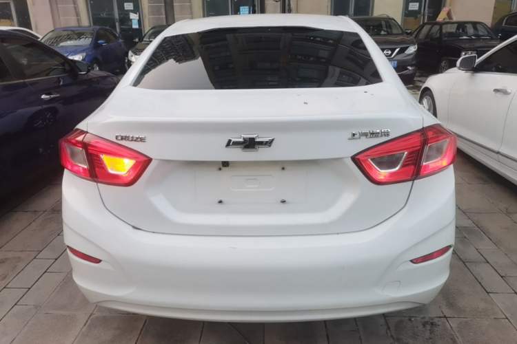 Used Chevrolet Cruze 2017 1.5L Automatic Pioneer Sunroof Edition Rear
