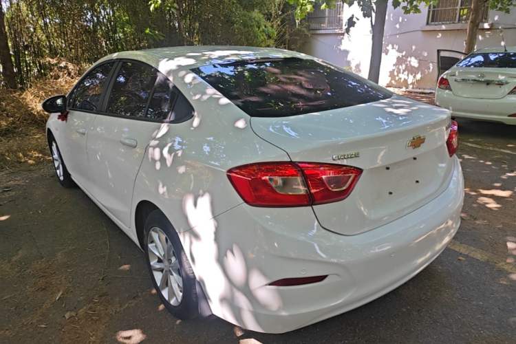 Used Chevrolet Cruze 2017 1.5L Automatic Pioneer Sunroof Edition Rear Left 45 Deg