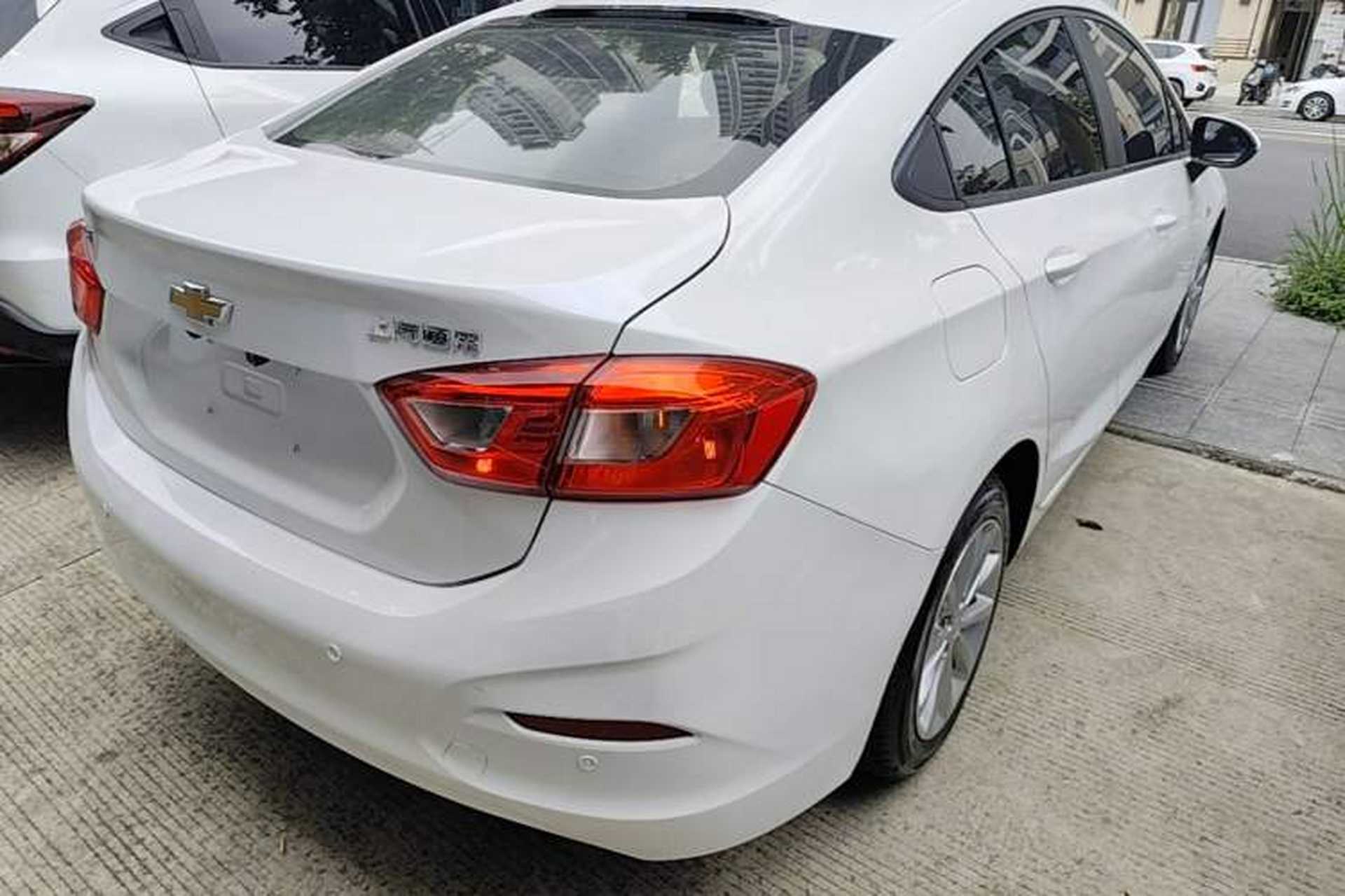 Used Chevrolet Cruze 2017 1.5L Automatic Pioneer Sunroof Edition Rear Right 45 Deg