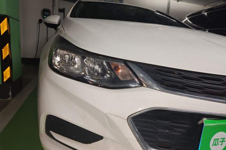 Used Chevrolet Cruze 2017 1.5L Automatic Pioneer Sunroof Edition Right Front Headlight