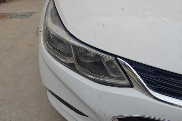 Used Chevrolet Cruze 2017 1.5L Automatic Pioneer Sunroof Edition Right Front Headlight