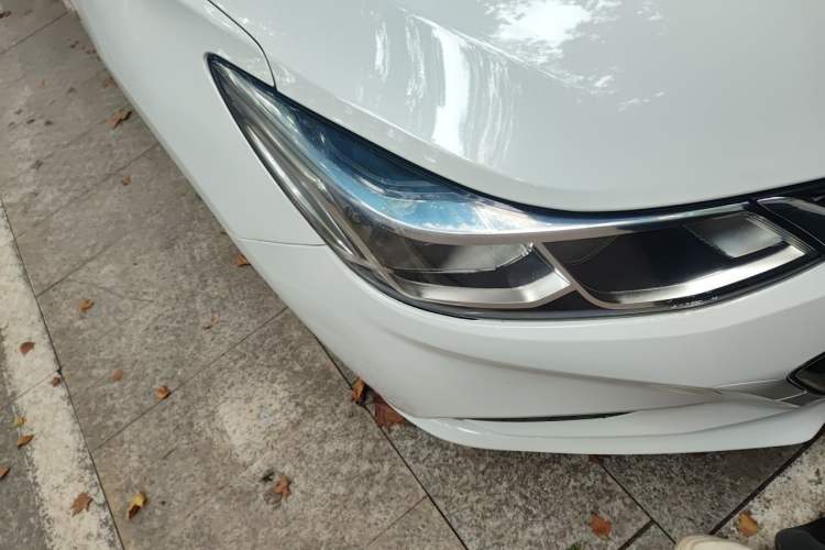Used Chevrolet Cruze 2017 1.5L Automatic Pioneer Sunroof Edition Right Front Headlight