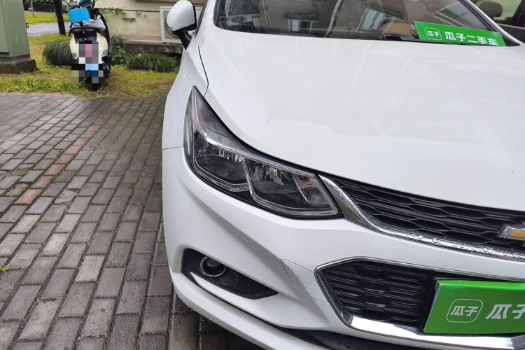 Used Chevrolet Cruze 2017 1.4T Dual-Clutch Xuanfeng Edition Right Front Headlight
