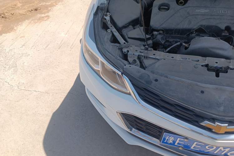 Used Chevrolet Cruze 2017 1.5L Automatic Pioneer Sunroof Edition Right Front Headlight