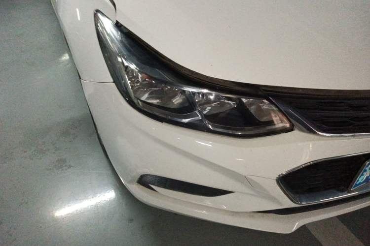 Used Chevrolet Cruze 2017 1.5L Automatic Pioneer Sunroof Edition Right Front Headlight