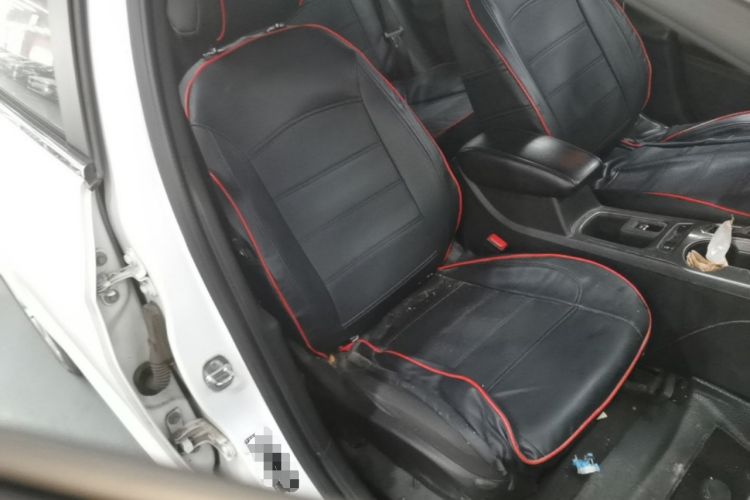 Used Chevrolet Cruze 2017 1.5L Automatic Pioneer Sunroof Edition Right Front Seat