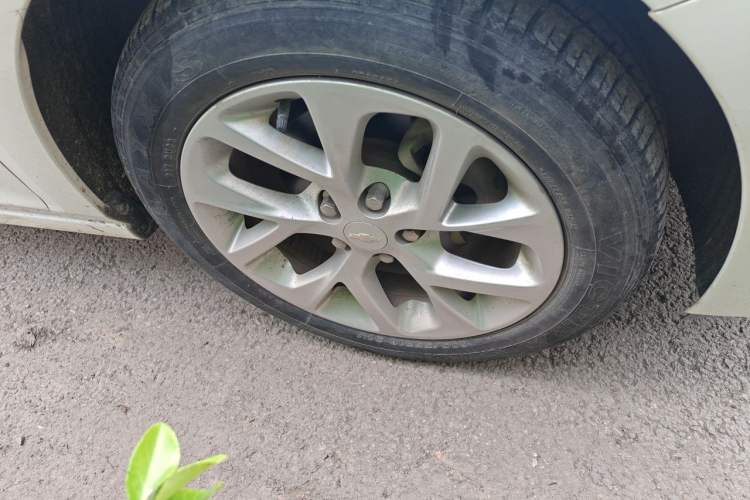 Used Chevrolet Cruze 2017 1.5L Hatchback Automatic Xuanfeng Edition Right Front Wheel Hub